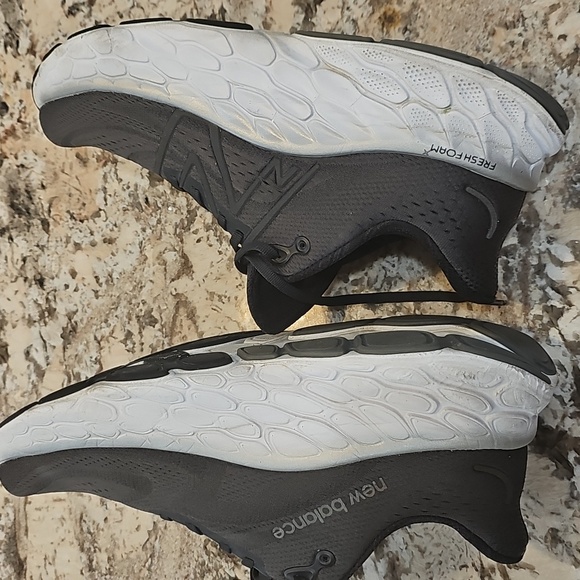 Men's New Balance Fresh Foam More - Picture 5 of 12